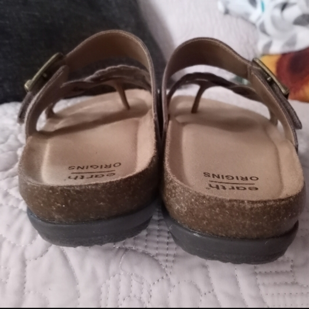 Sandals - Picture 3 of 4